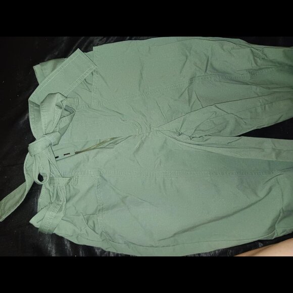 Women's High-Rise Tapered Ankle Tie Front Pants A New Day Green Size 10 - Picture 3 of 5